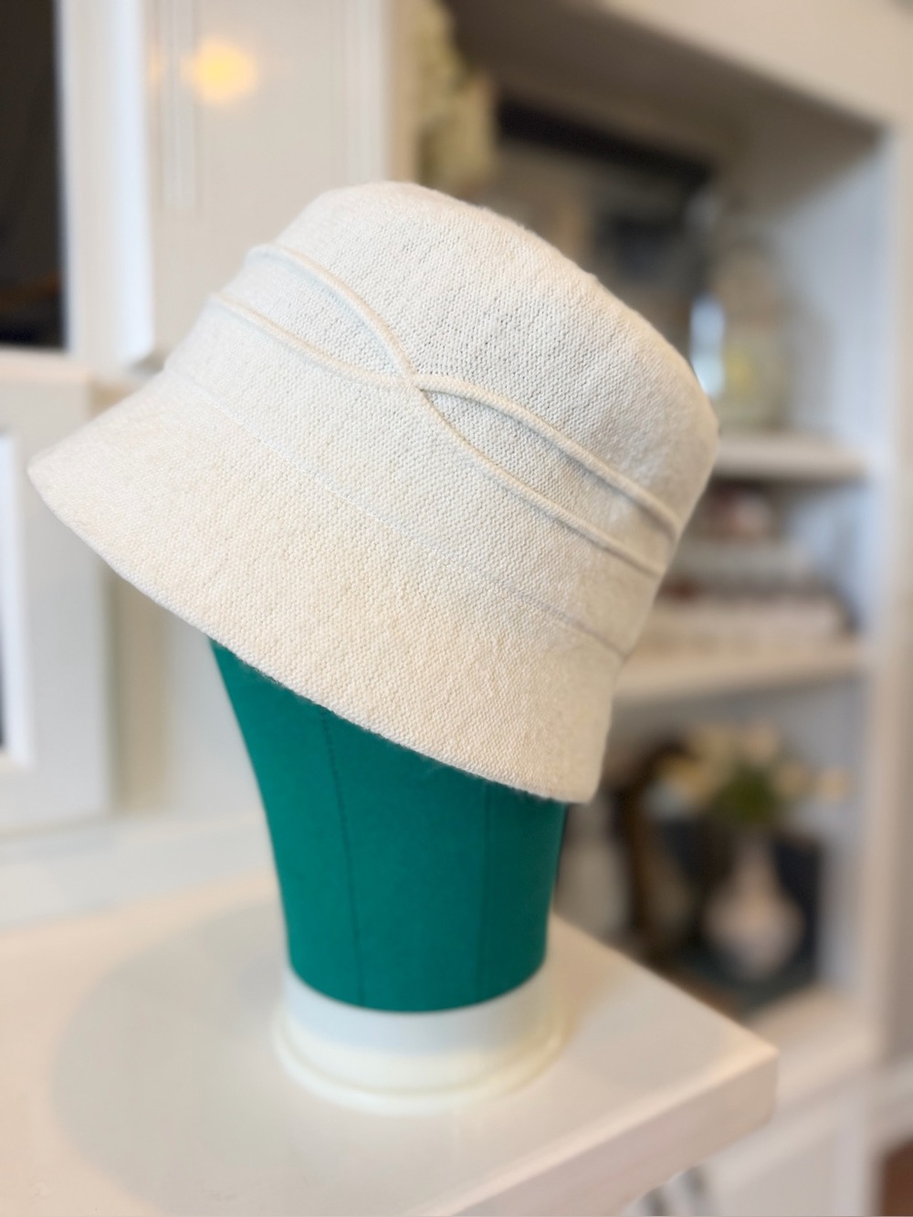 Vintage Arlin Cream Bucket Hat | Textured Wool Blend Cloche Hat | Cottagecore - Picture 2 of 6